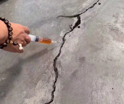 万荣混凝土裂缝修补技术详解​